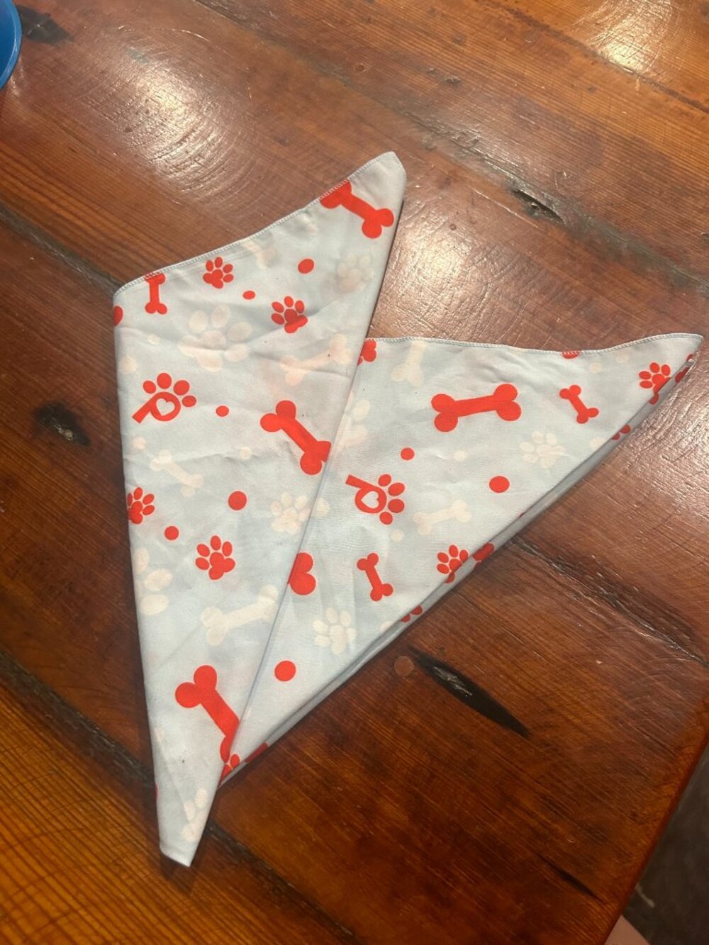 Dog rope chew toy, blue water or food bowl, and paw print bandana - Picture 4 of 4